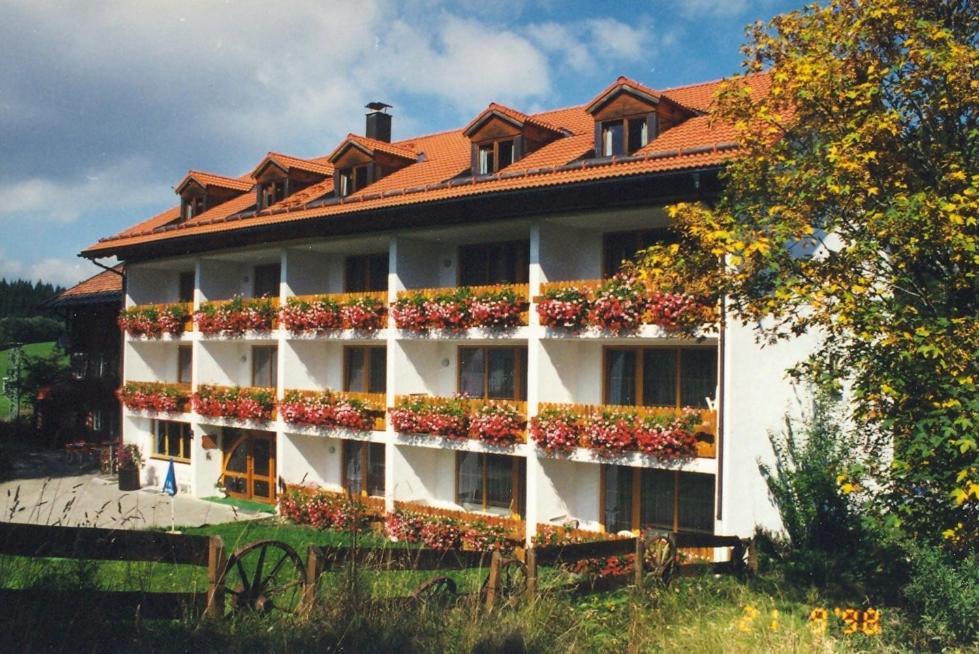 Hotel Pfeiffermuehle Wertach Bagian luar foto